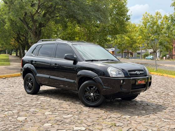 HYUNDAI TUCSON 2.0 MPFI GL 16V 142CV 2WD GASOLINA 4P AUTOMÁTICO
